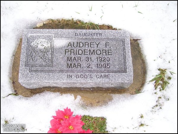 pridemore-audrey-tomb-oswego-cem.jpg