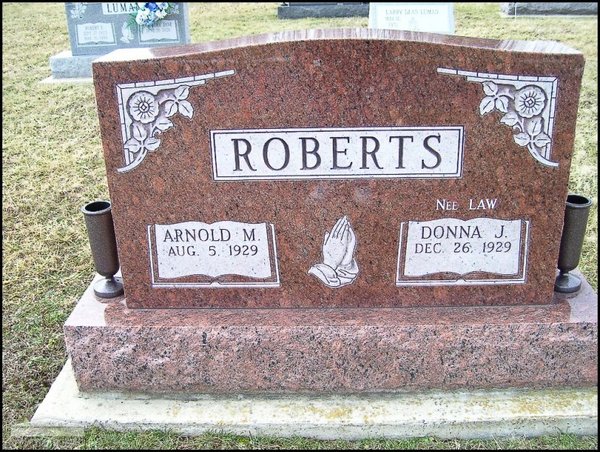 roberts-arnold-donna-tomb-sugar-tree-ridge-cem.jpg