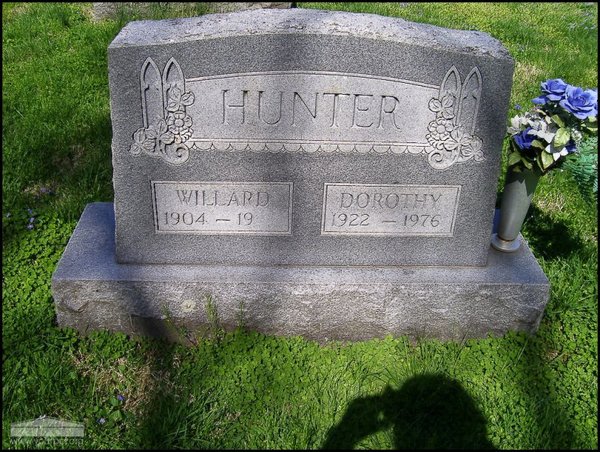 hunter-willard-dorothy-tomb-rushtown-cem.jpg