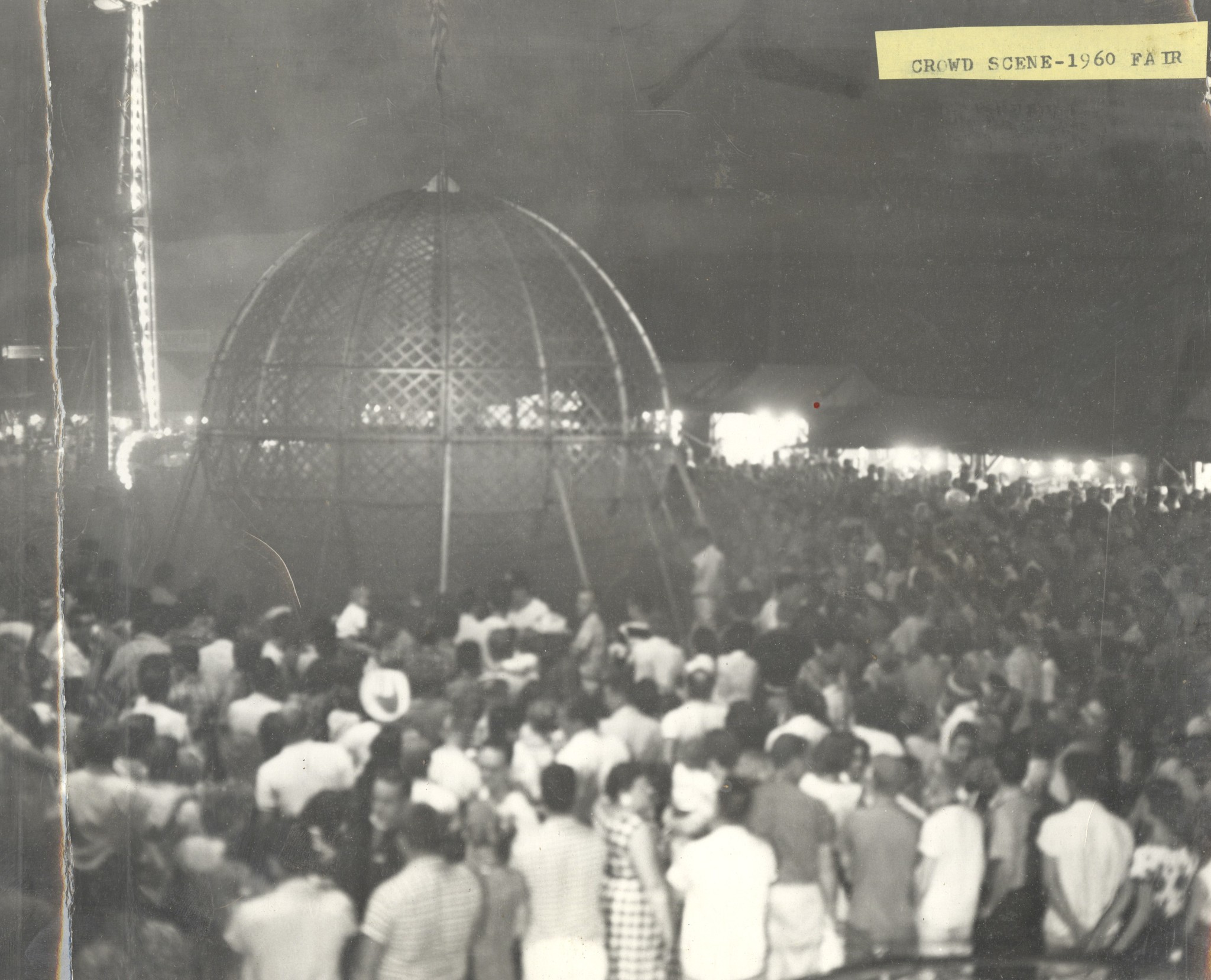 1960 crowd.jpg