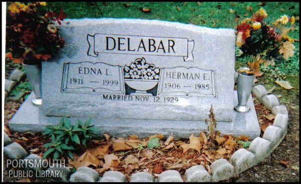 delabar-herman-edna-tomb-greenlawn-cem.jpg