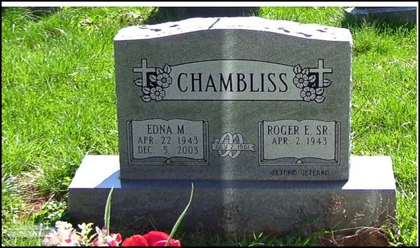 chambliss-roger-edna-tomb-rushtown-cem.jpg