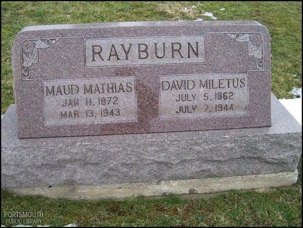 rayburn-david-maude-tomb-locust-grove-cem.jpg