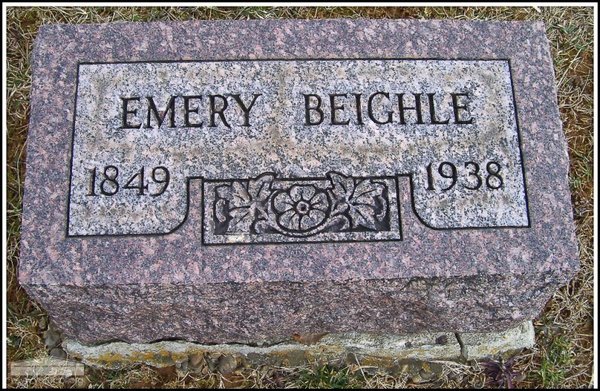 beighle-emery-tomb-village-cem.jpg