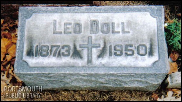 doll-leo-tomb-greenlawn-cem.jpg