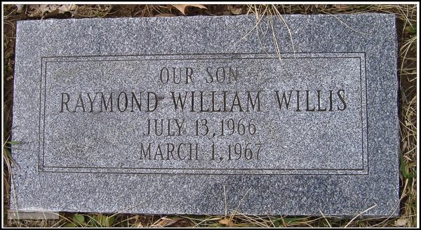 willis-raymond-tomb-scioto-burial-park.jpg