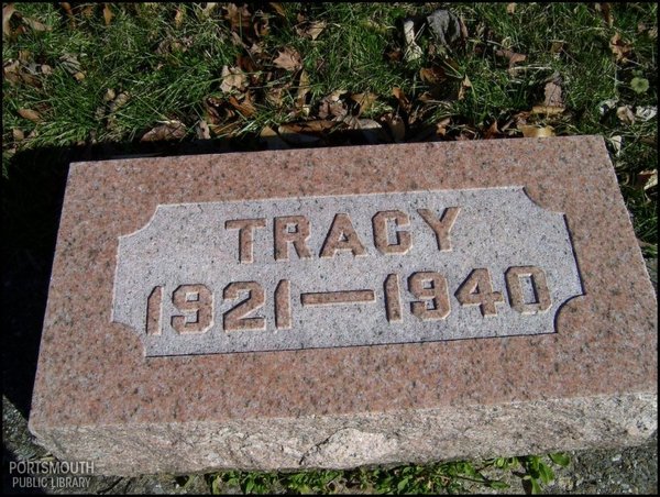 freeman-tracy-tomb-otway-cem.jpg
