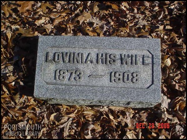 thompson-lavinia-tomb-newman-cem.jpg