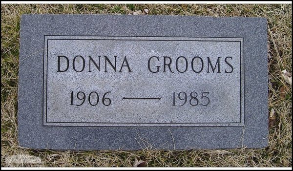 grooms-donna-tomb-west-union-ioof-cem.jpg