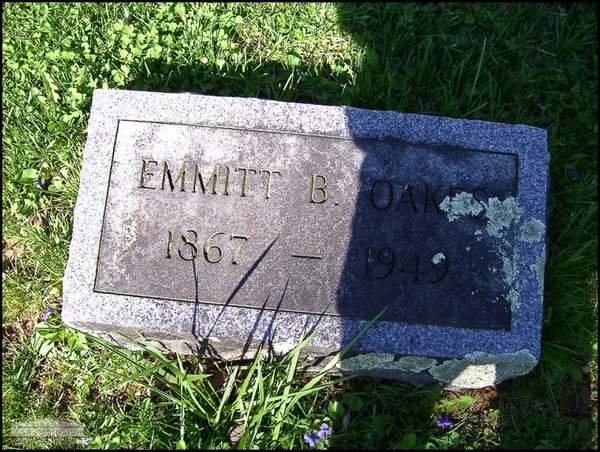 oakes-emmitt-b-tomb-rushtown-cem.jpg