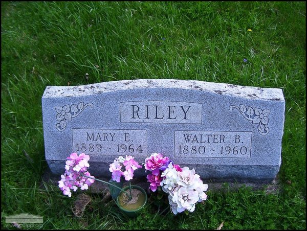 riley-walter-mary-tomb-mt-joy-cem.jpg