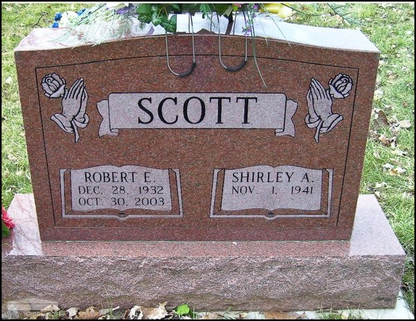 scott-robert-shirley-tomb-scioto-burial-park.jpg