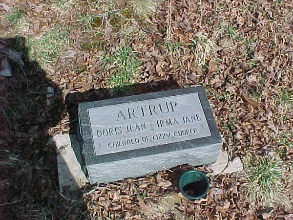 artrup-doris-jean-lizzy-jane-tomb-turkey-creek-cem.jpg