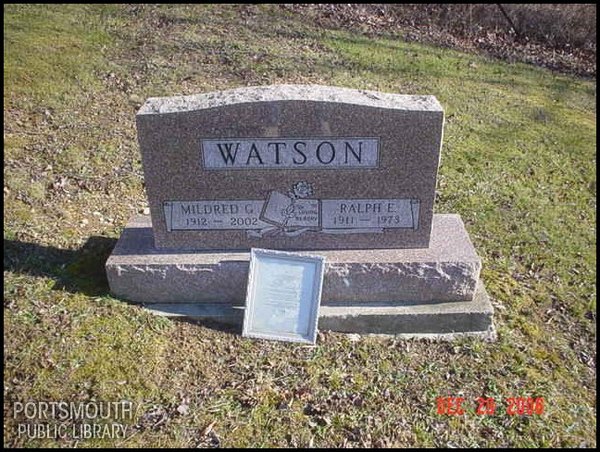 watson-ralph-mildred-tomb-newman-cem.jpg