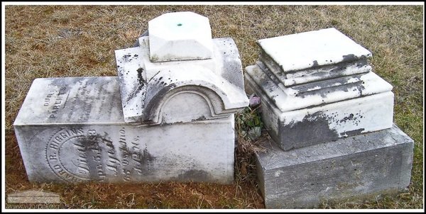 higgins-richard-r-tomb-village-cem.jpg