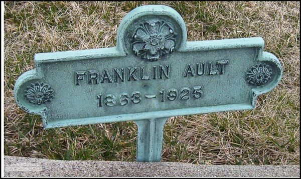 ault-franklin-tomb-village-cem.jpg