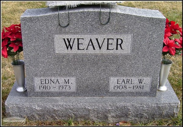 weaver-earl-edna-tomb-scioto-burial-park.jpg