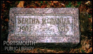 mcdaniel-bertha-tomb-copas-cem.jpg