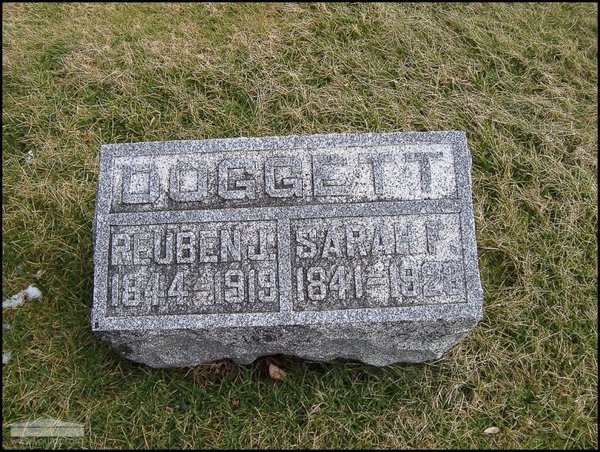 doggett-reuben-sarah-tomb-sugar-tree-ridge-cem.jpg