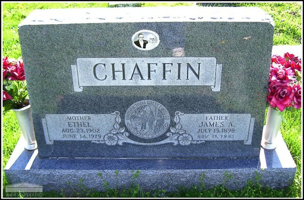 chaffin-james-ethel-tomb-rushtown-cem.jpg