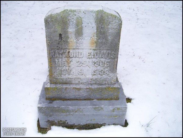 davis-raymond-e-tomb-oswego-cem.jpg