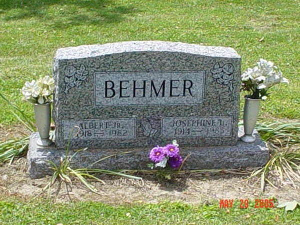 behmer-albert-josephine-tomb-greenlawn-cem.jpg