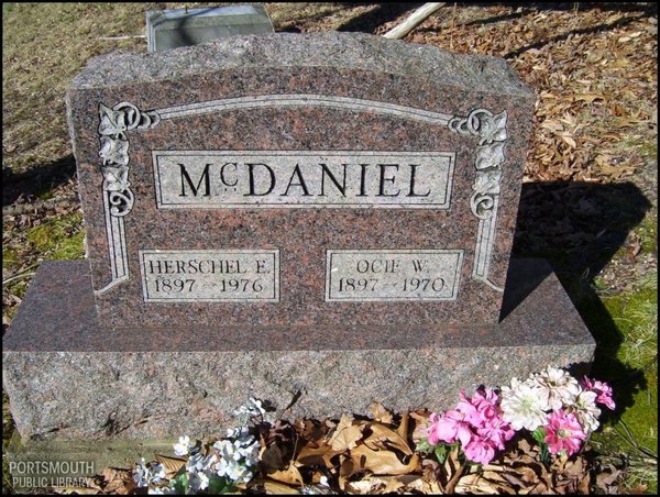 mcdaniel-herschel-ocie-tomb-otway-cem.jpg