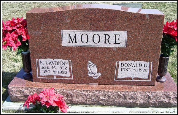 moore-donald-e-lavonne-tomb-prospect-cem-rt-73.jpg