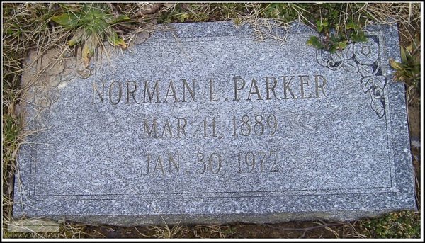 parker-norman-tomb-scioto-burial-park.jpg