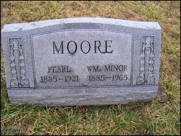 moore-wm-minor-pearl-tomb-west-union-ioof-cem.jpg