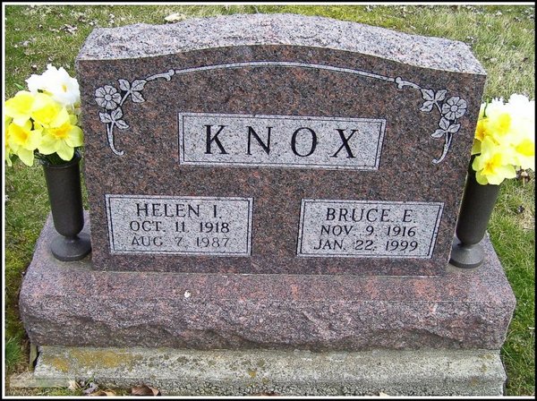 knox-bruce-helen-tomb-village-cem.jpg