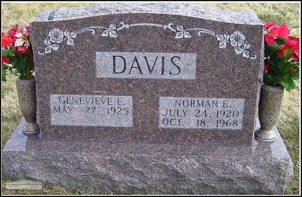 davis-norman-genevieve-tomb-scioto-burial-park.jpg