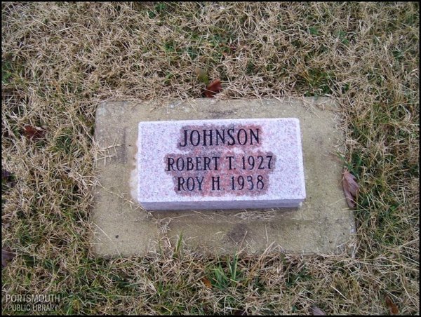 johnson-robert-roy-tomb-west-union-ioof-cem.jpg