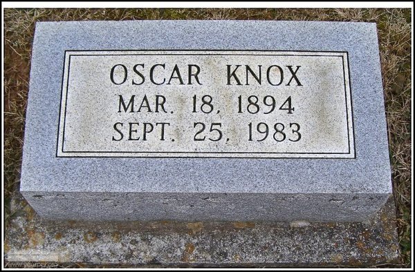 knox-oscar-tomb-village-cem.jpg