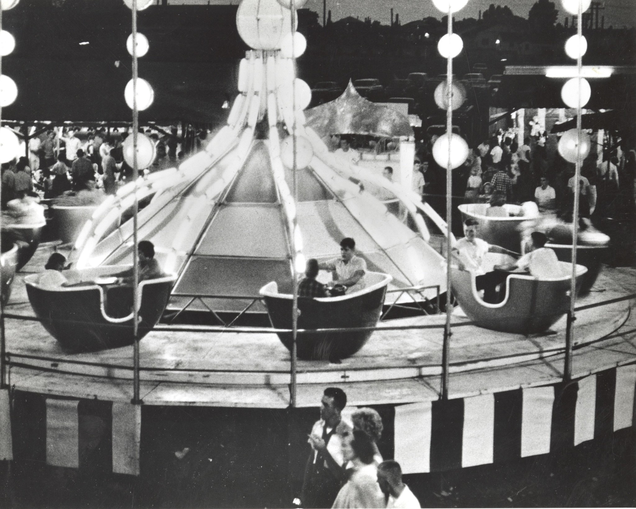 tilt a whirl 1960s.jpg