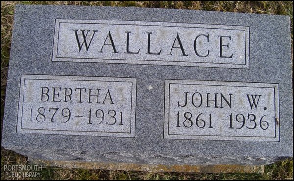 wallace-john-bertha-tomb-evergreen-cem.jpg