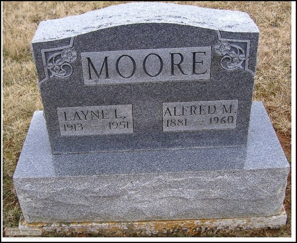 moore-alfred-layne-tomb-village-cem.jpg