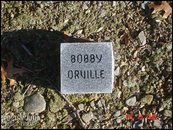 orville-bobby-tomb-newman-cem.jpg