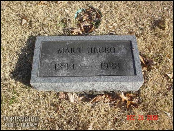 hecko-marie-tomb-newman-cem.jpg