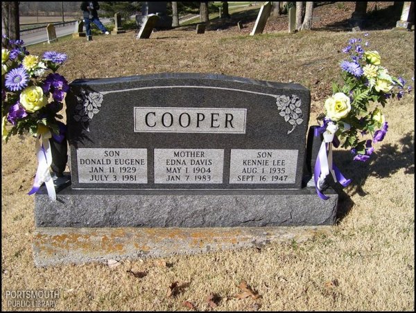 cooper-donald-edna-kennie-tomb-otway-cem.jpg