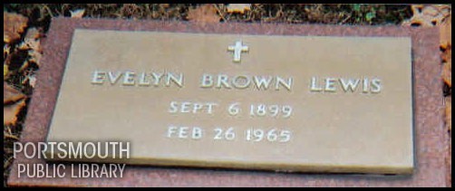 lewis-evelyn-tomb-greenlawn-cem.jpg