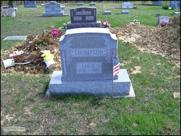 thompson-leo-r-tomb-mt-joy-cem.jpg