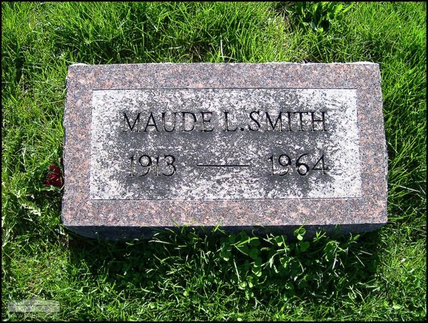 smith-maude-l-tomb-rushtown-cem.jpg