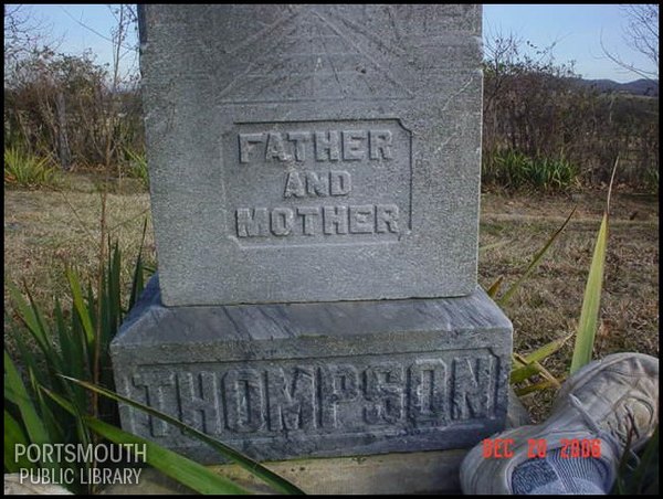 thompson-father-and-mother-tomb-mead-cem.jpg