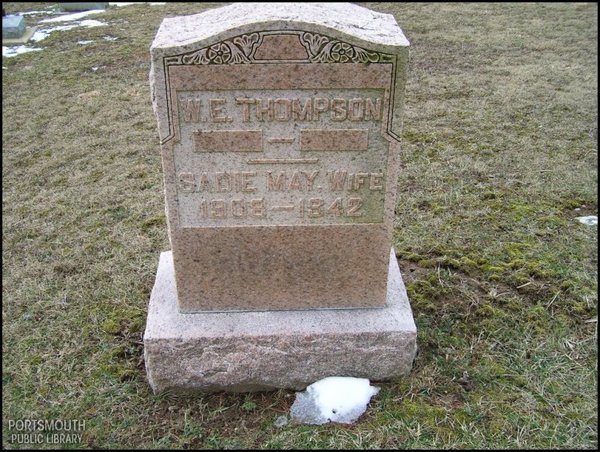 thompson-w-e-sadie-tomb-locust-grove-cem.jpg