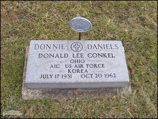 daniels-donnie-conkel-donald-tomb-sugar-tree-ridge-cem.jpg