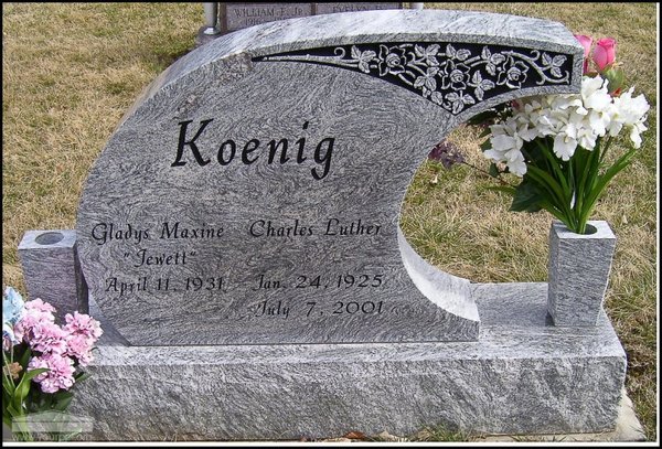 koenig-charles-gladys-tomb-scioto-burial-park.jpg