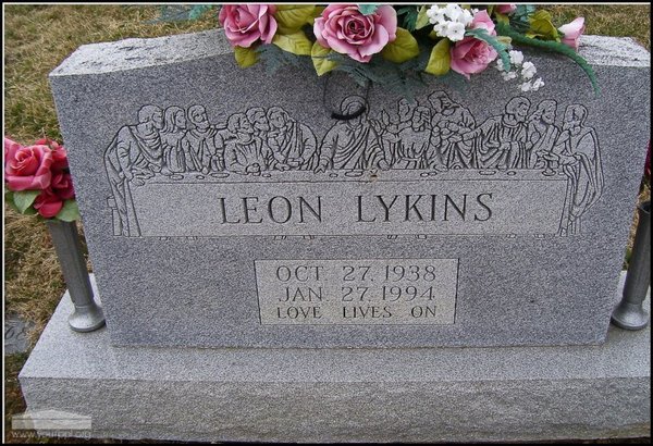 lykins-leon-tomb-village-cem.jpg