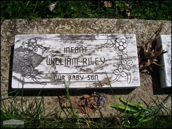 riley-william-tomb-mt-joy-cem.jpg