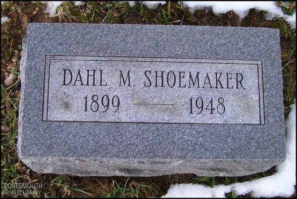 shoemaker-dahl-tomb-locust-grove-cem.jpg